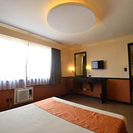Fernandina 88 Suites Hotel Quezon City Exterior foto