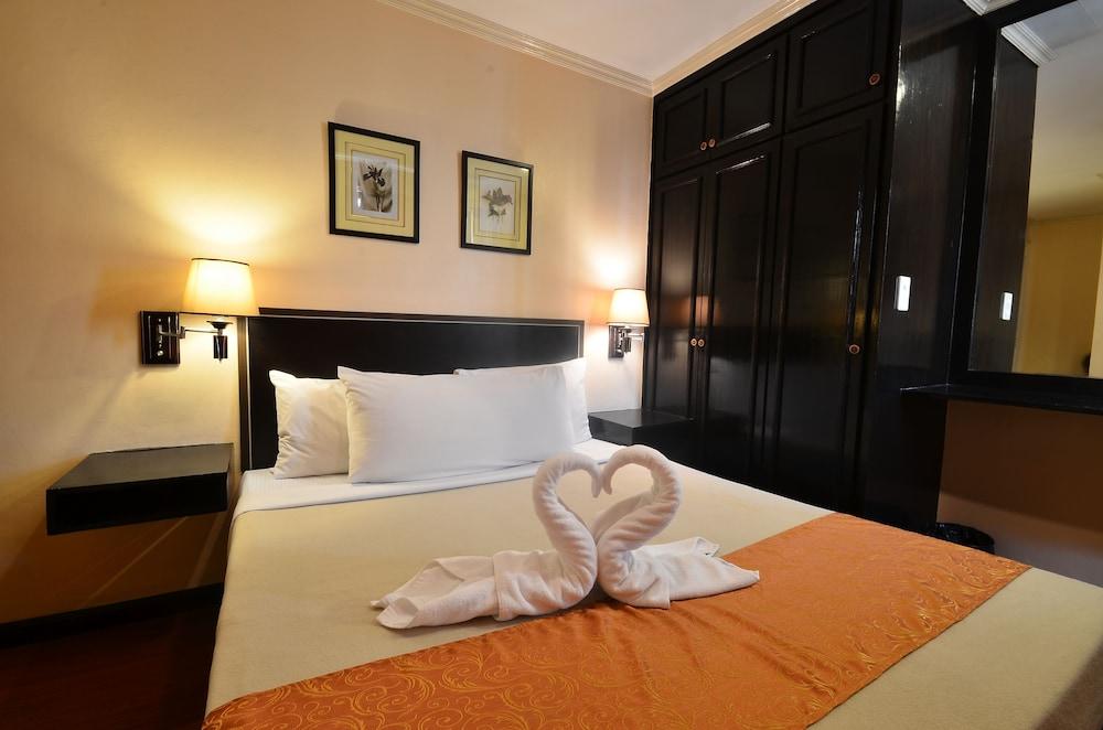Fernandina 88 Suites Hotel Quezon City Exterior foto