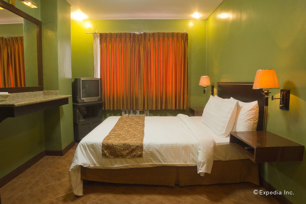 Fernandina 88 Suites Hotel Quezon City Exterior foto