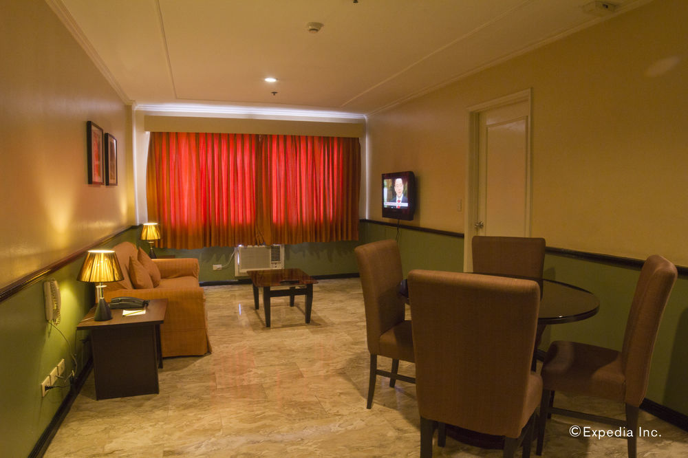 Fernandina 88 Suites Hotel Quezon City Exterior foto