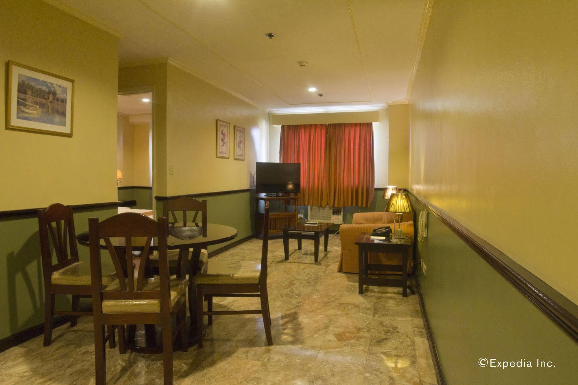 Fernandina 88 Suites Hotel Quezon City Exterior foto