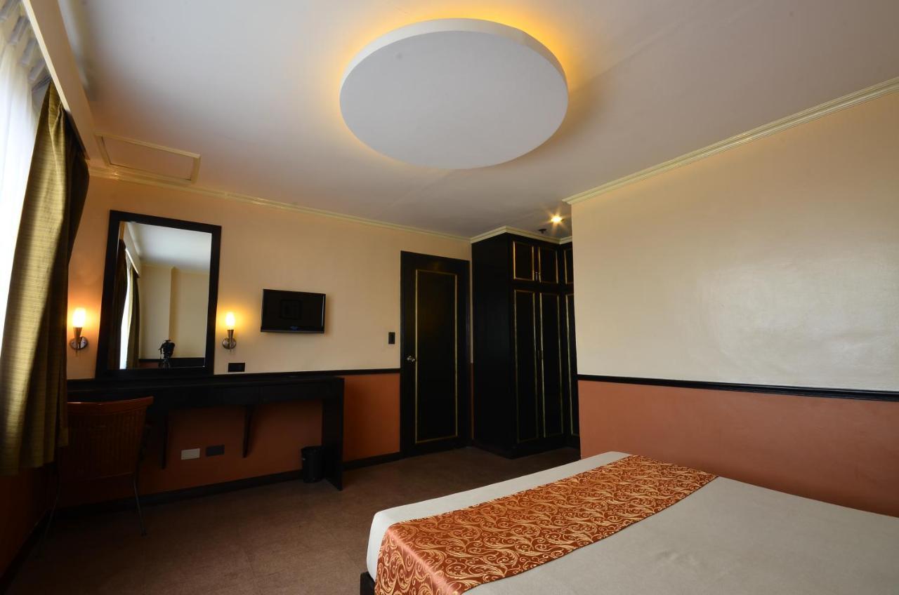 Fernandina 88 Suites Hotel Quezon City Exterior foto