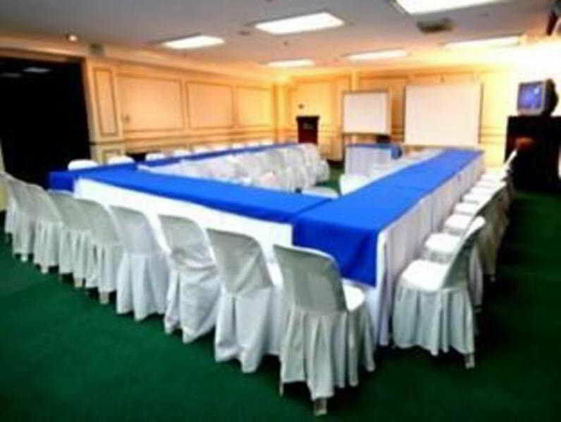 Fernandina 88 Suites Hotel Quezon City Exterior foto